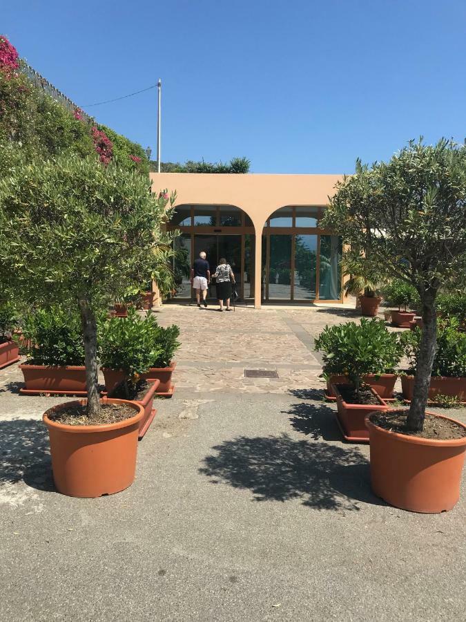 Hotel Riviera Lido Милаццо Экстерьер фото